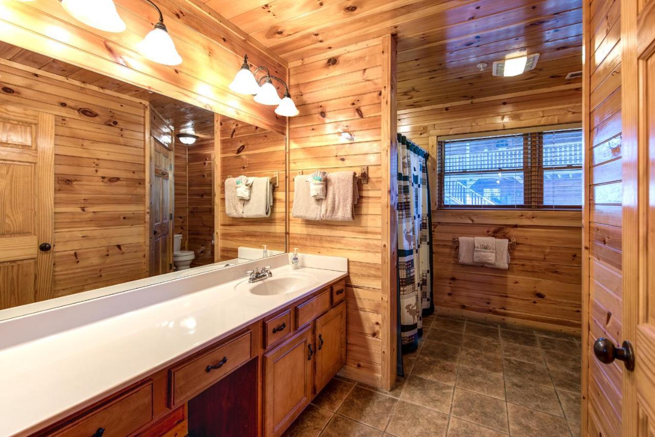 Hemlock Inn Гатлинбург Экстерьер фото