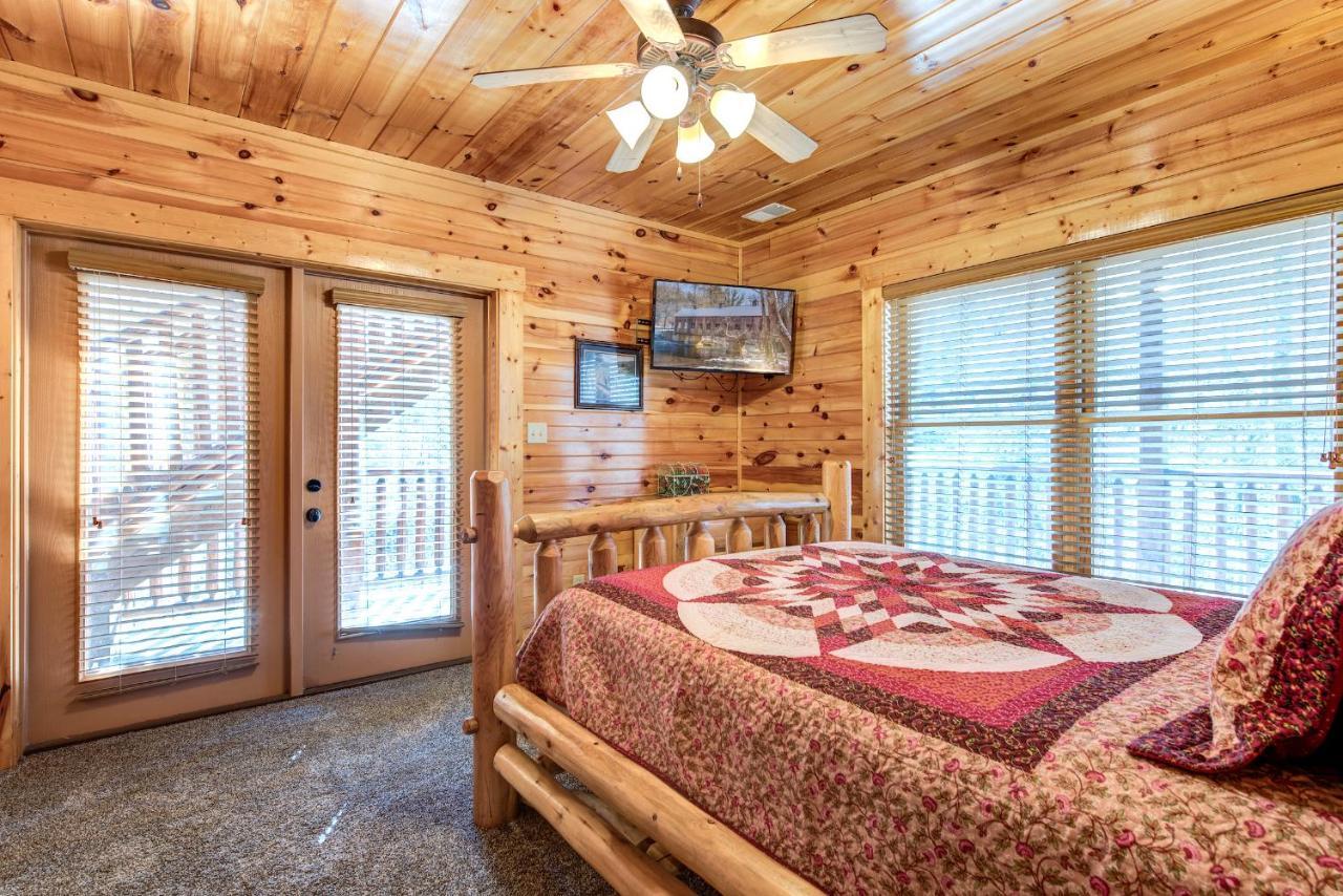 Hemlock Inn Гатлинбург Экстерьер фото